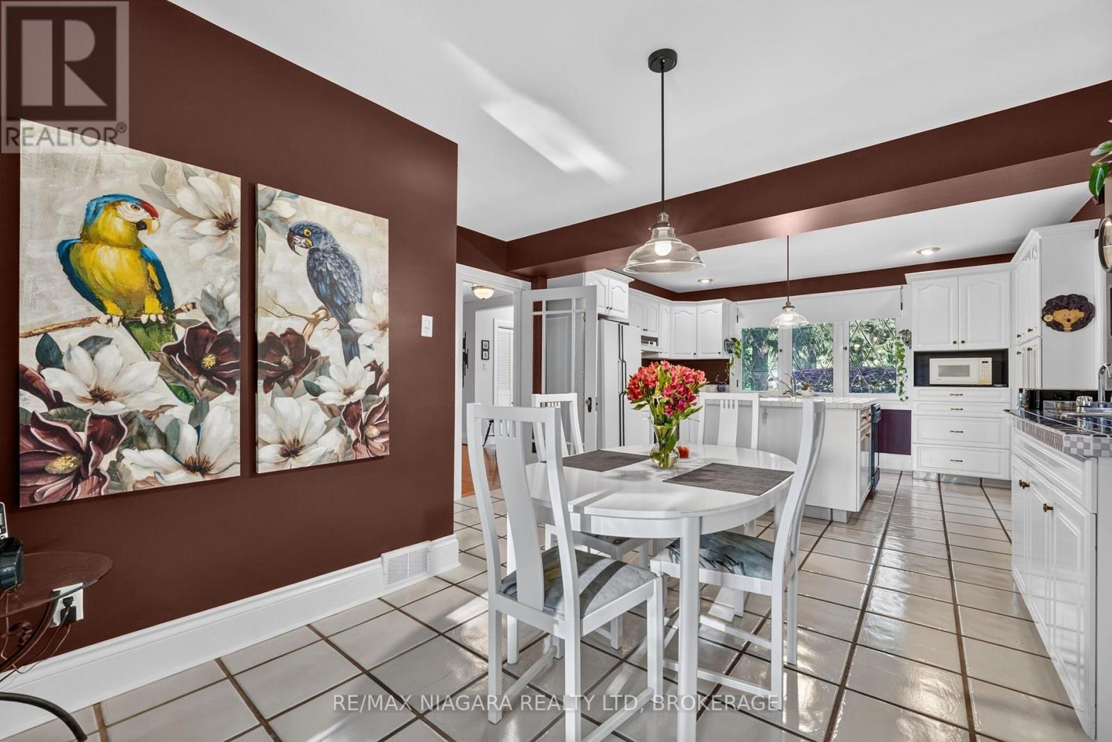 1577 GREGORY ROAD - 13