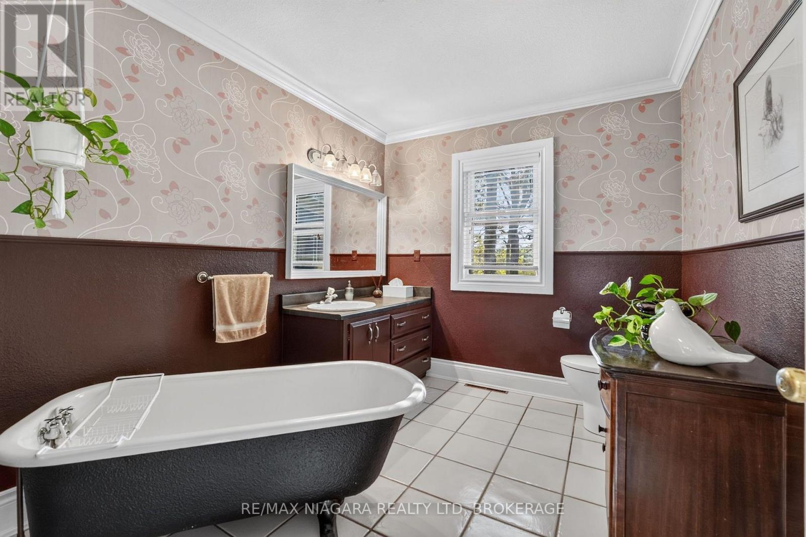1577 GREGORY ROAD - Image 27