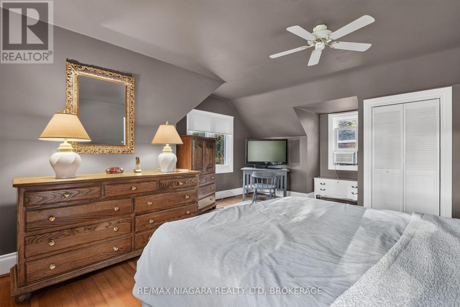 1577 GREGORY ROAD - 34