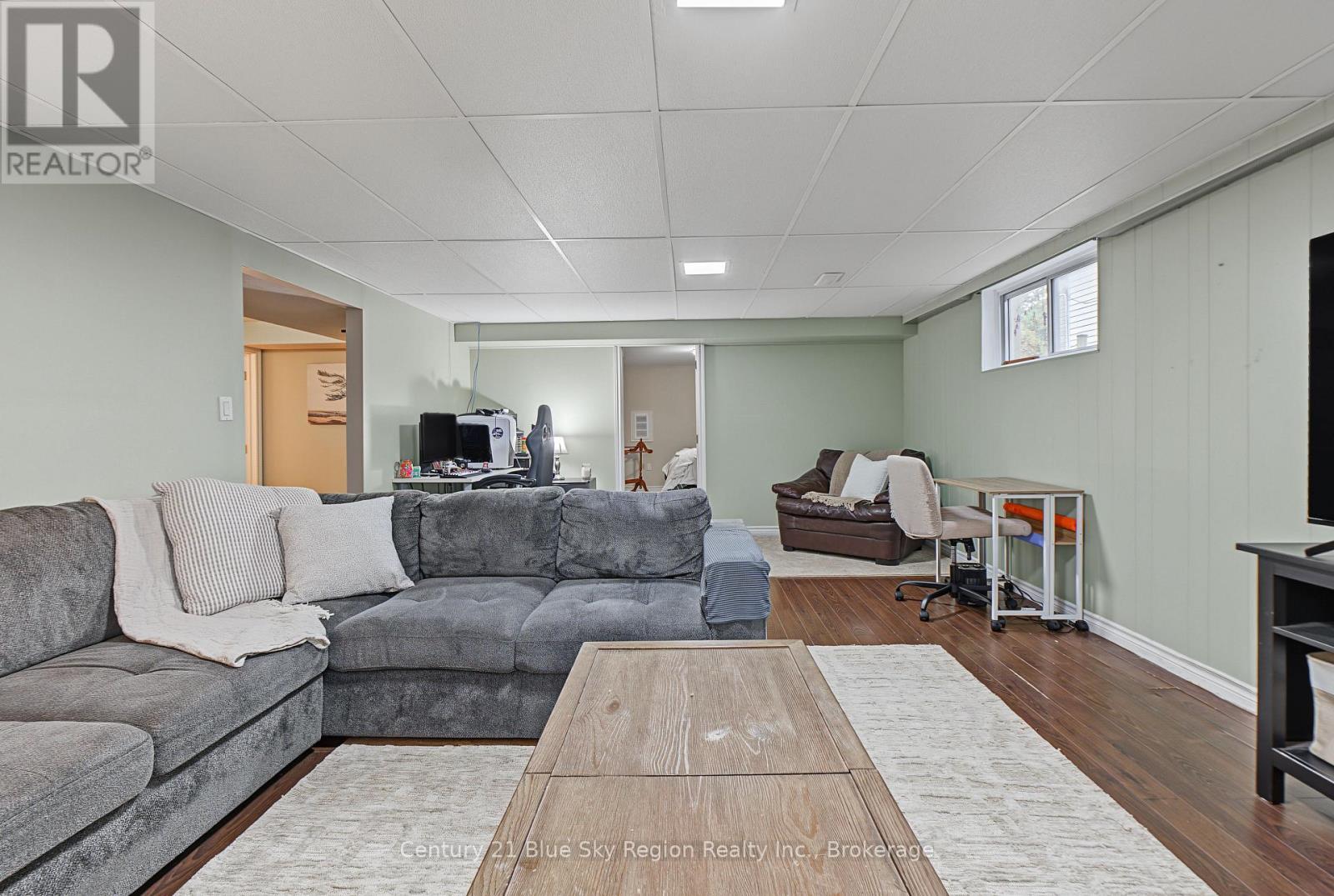 267 BARBER AVENUE - Image 25
