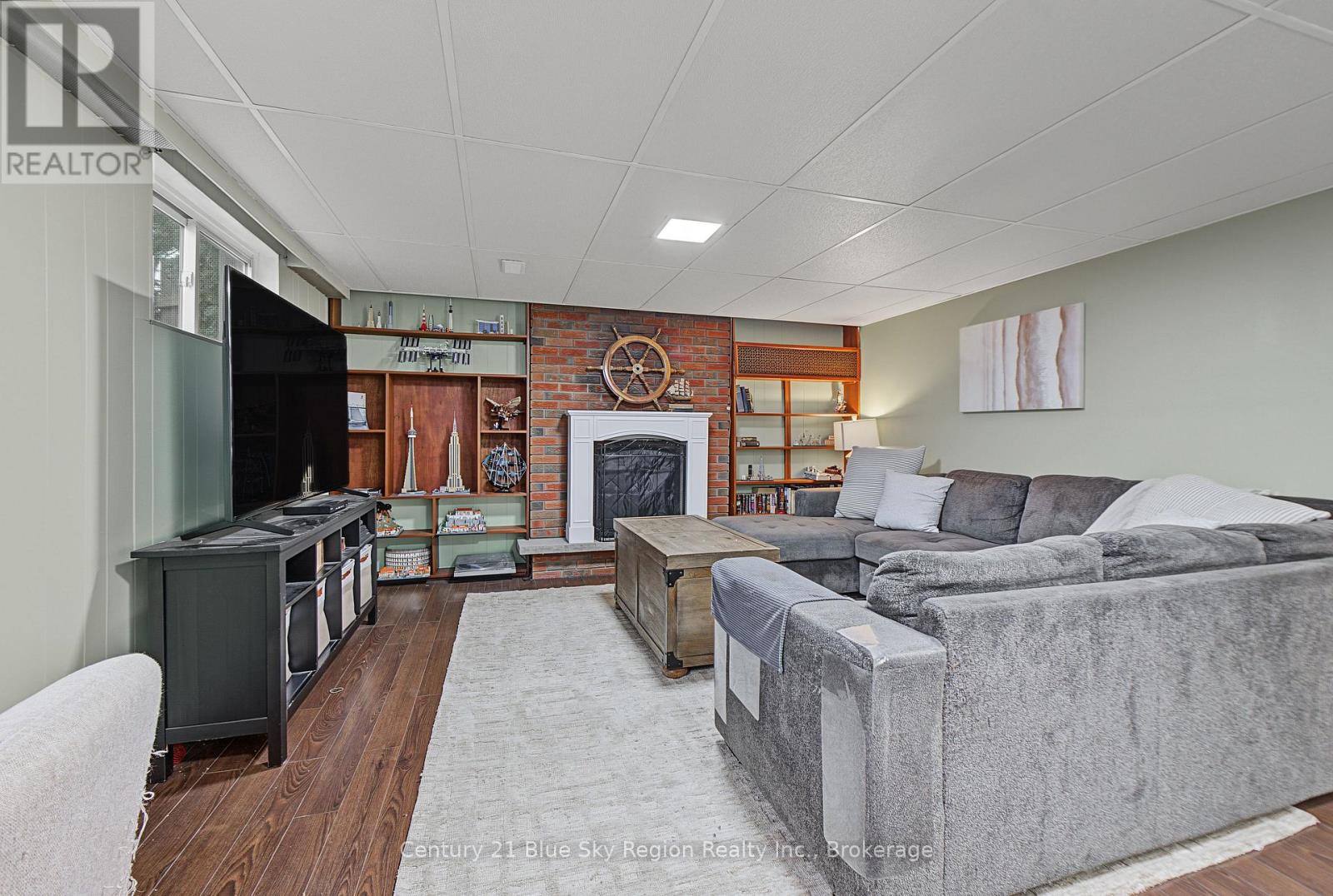 267 BARBER AVENUE - 22