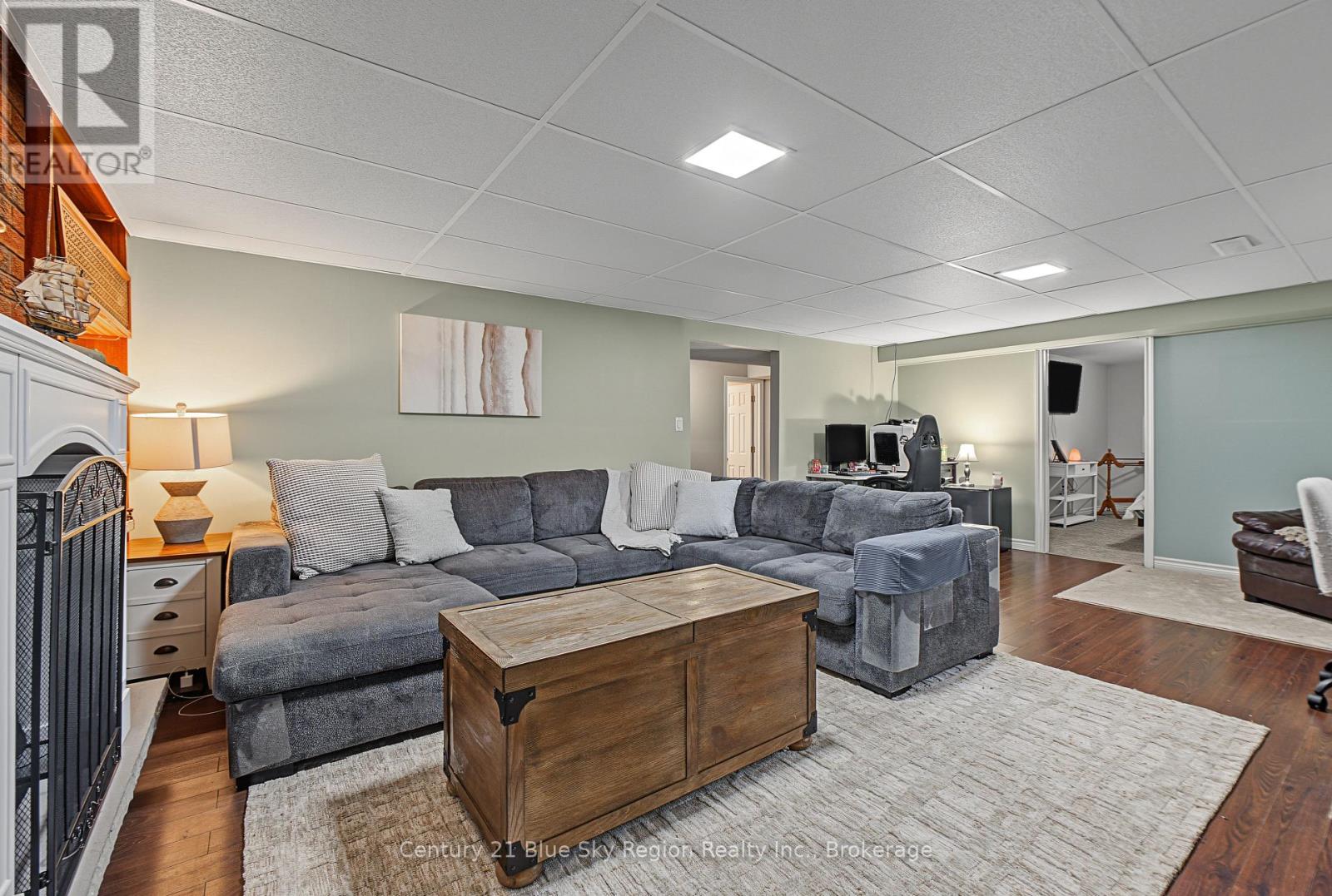 267 BARBER AVENUE - Image 24