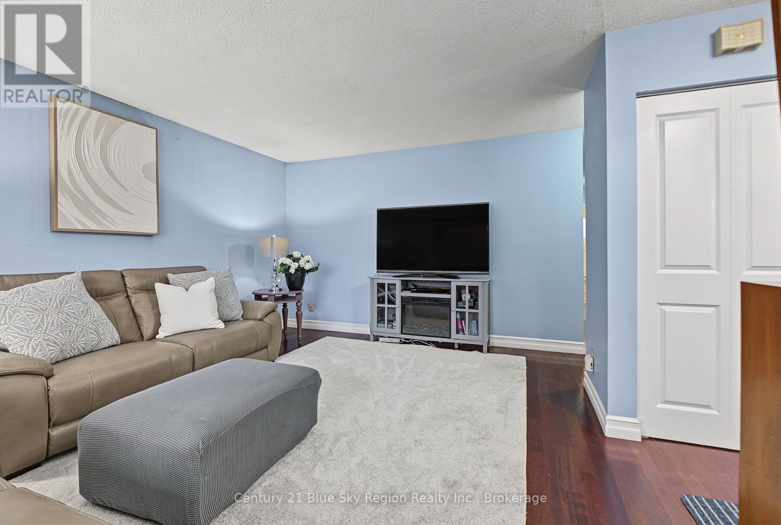 267 BARBER AVENUE - Image 5