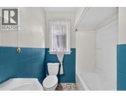 3219 Rutledge St, Saanich, BC V8X1N6 Photo 20