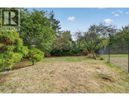 3219 Rutledge St, Saanich, BC V8X1N6 Photo 27