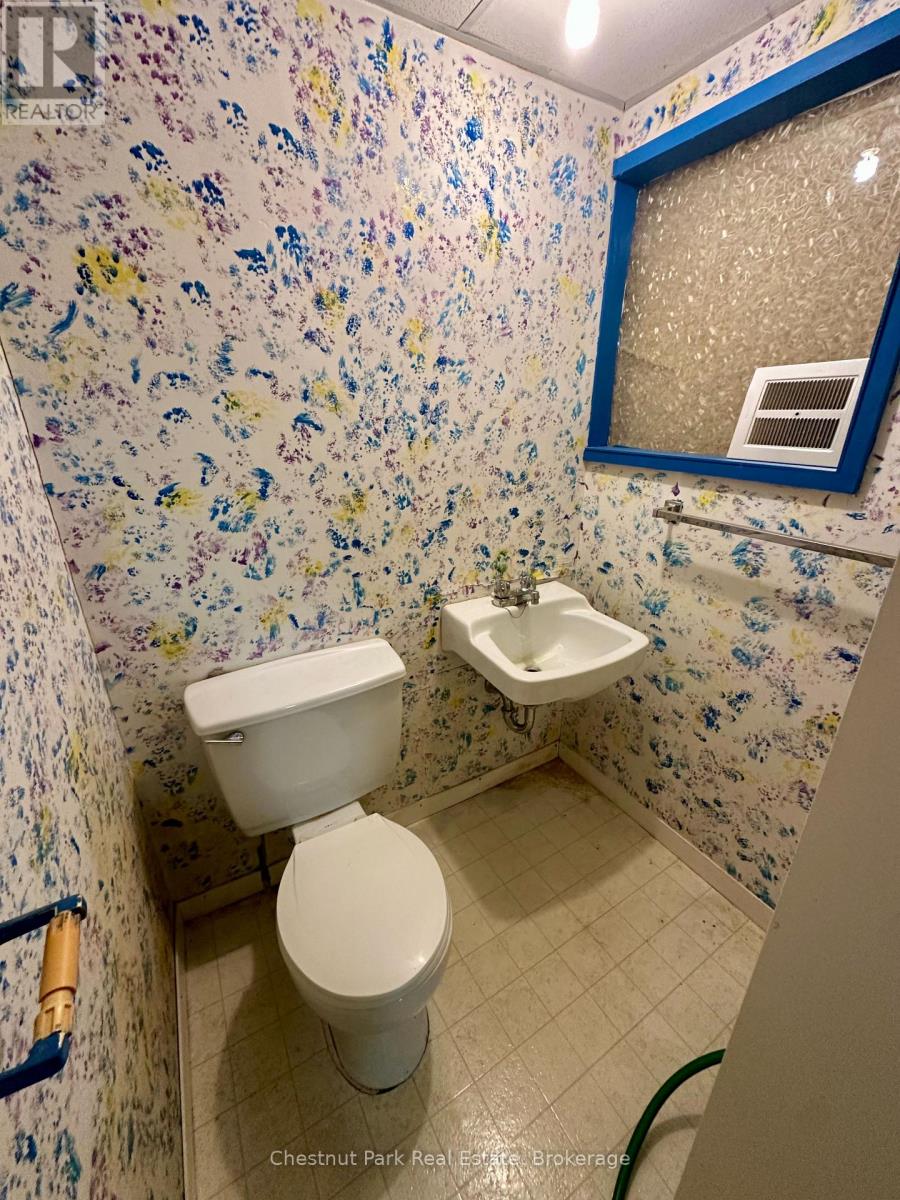 14 Brock Crescent, Collingwood photo 17
