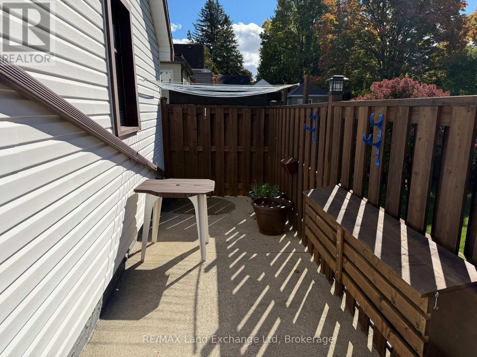118 VICTORIA STREET E - Image 29