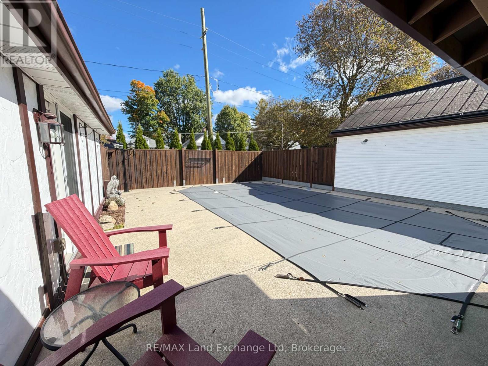 118 VICTORIA STREET E - Image 32