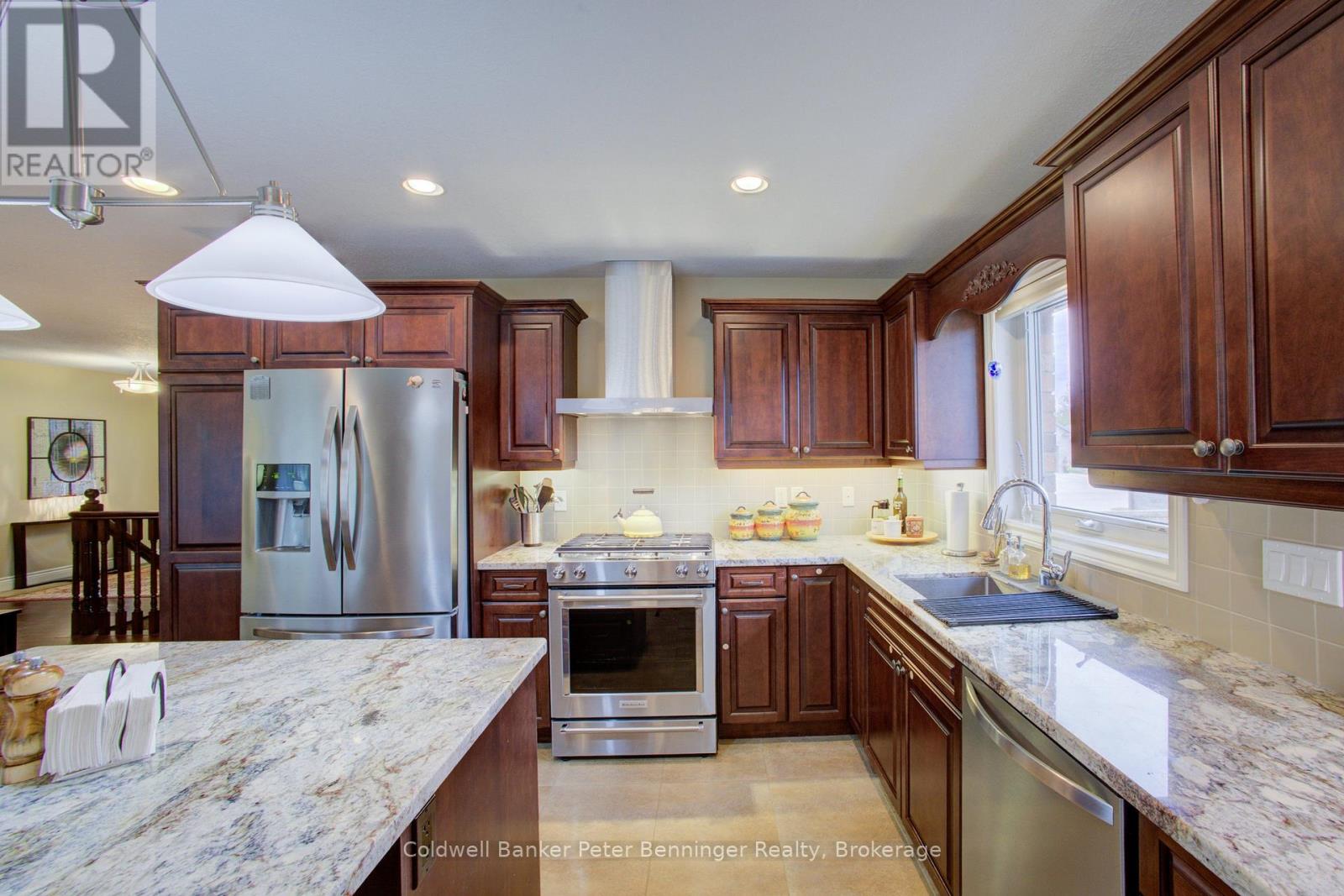 395 3RD STREET S - 14
