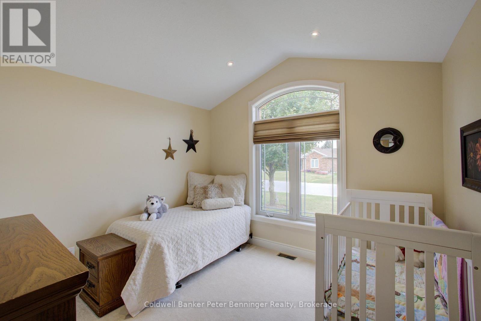 395 3RD STREET S - 23
