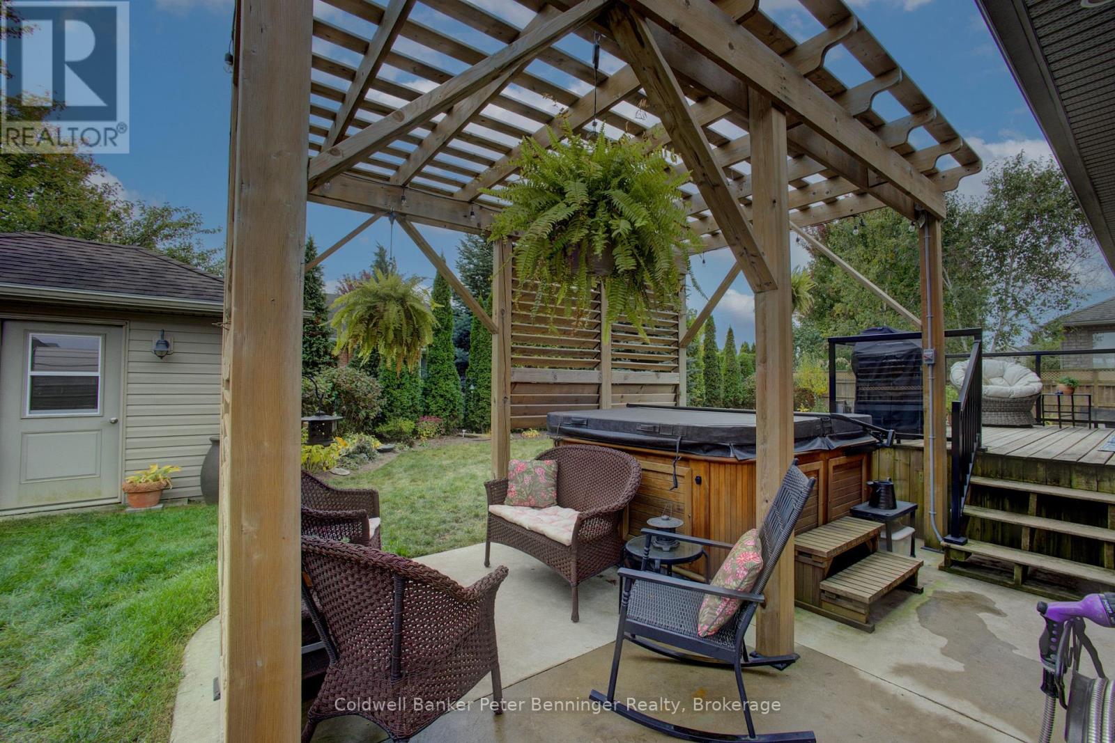 395 3RD STREET S - 34