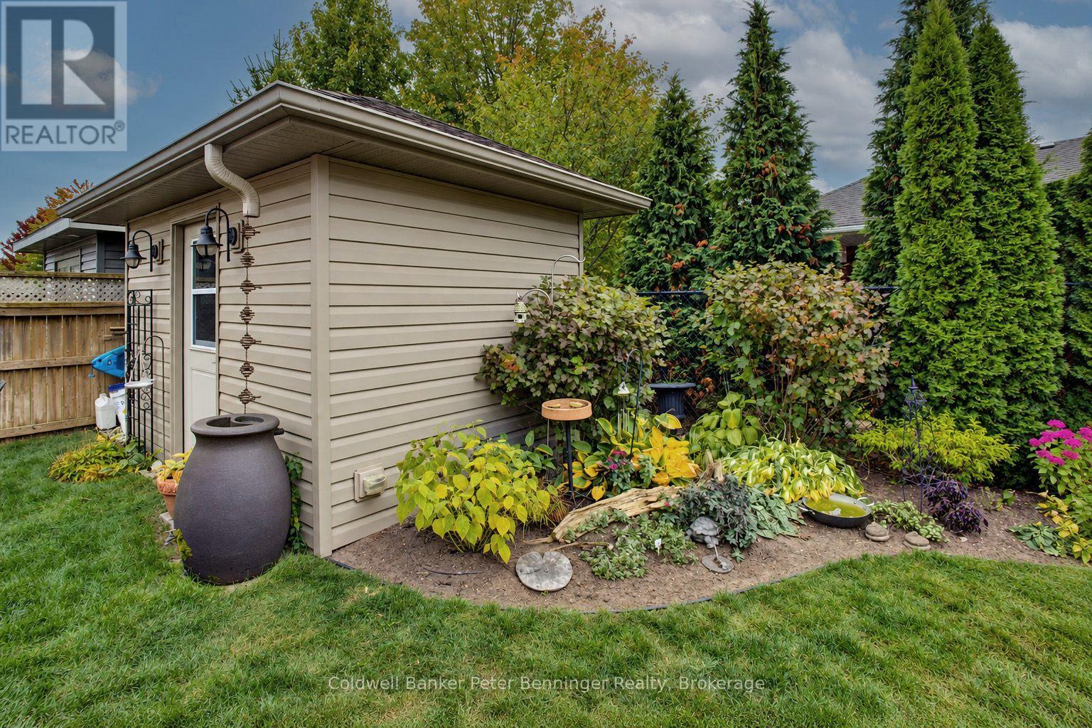 395 3RD STREET S - Image 36