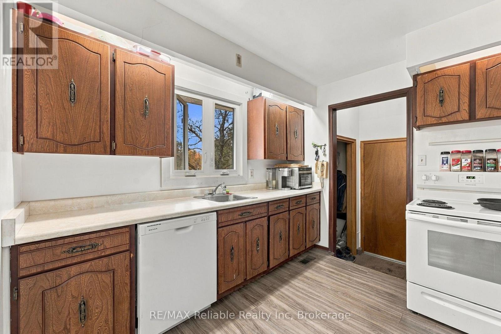 304 MORRIS STREET - Image 14