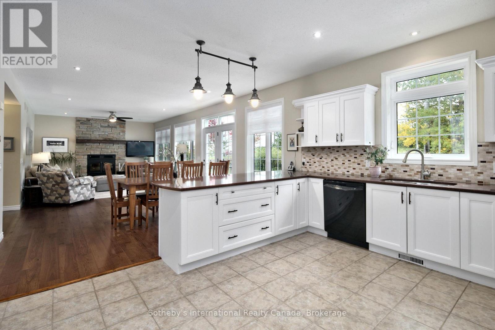 118 LANDRY LANE - Image 11
