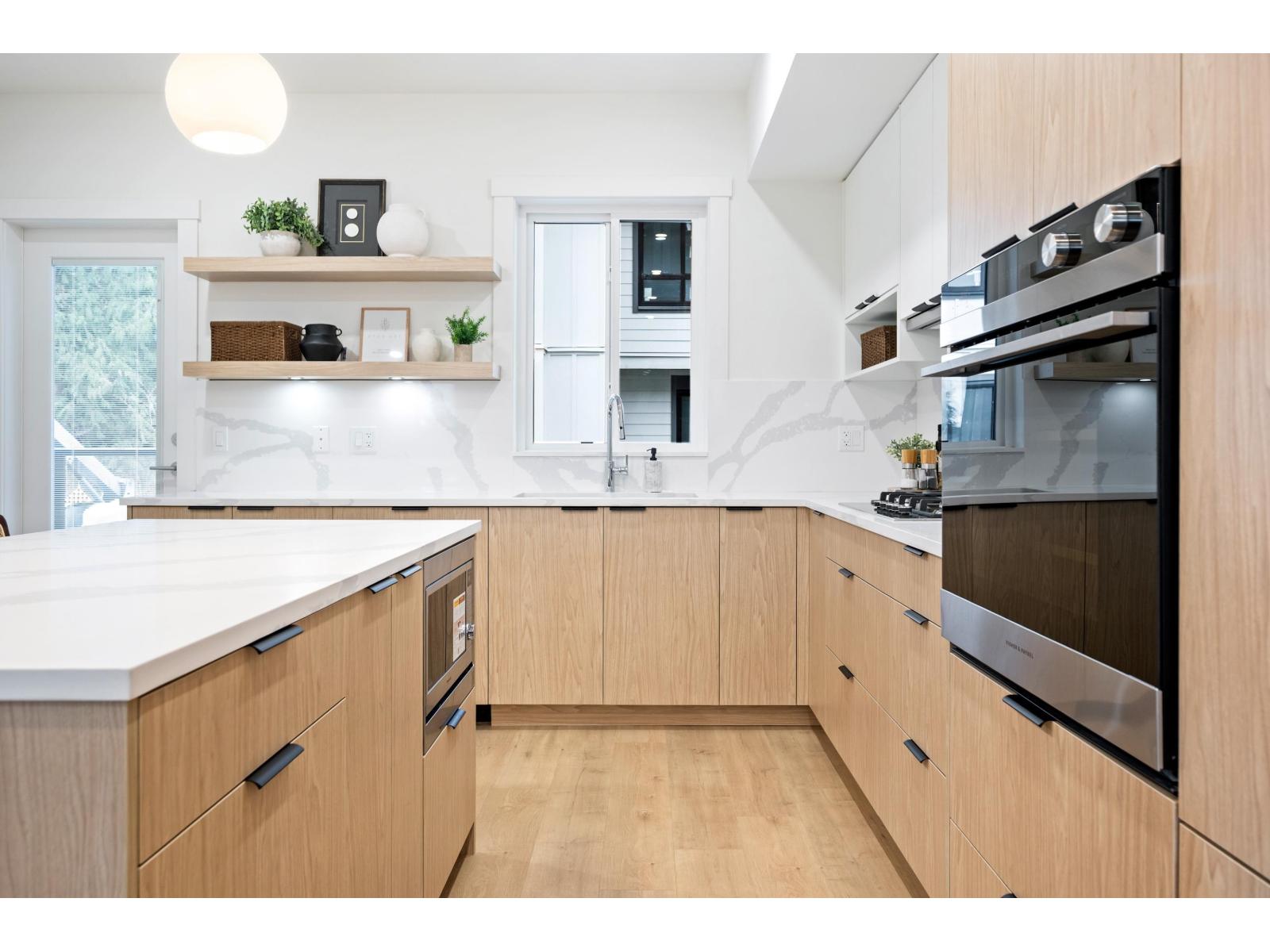 1 5993 143 STREET, Surrey