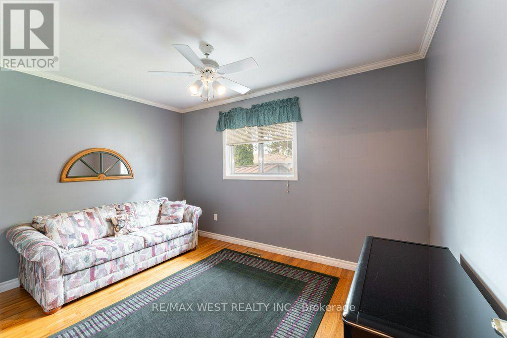 38 ALBACORE CRESCENT - 14