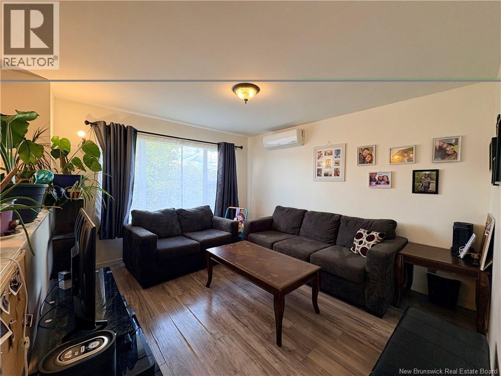 18 Partellow Street - 8