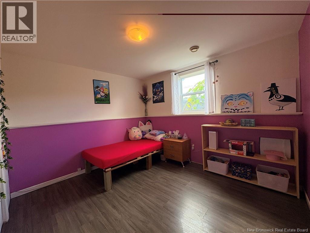 18 Partellow Street - 17