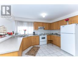 12 Touchstone Drive, Toronto, ON M6M5L2 Photo 16