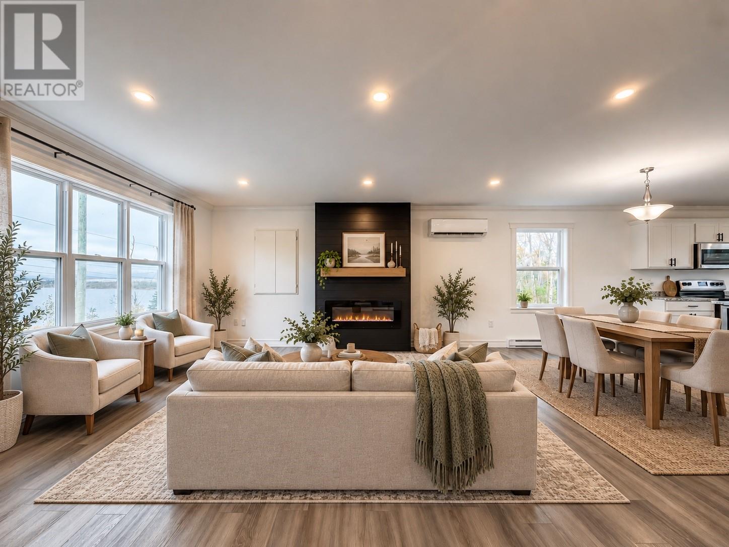 6 South West Crescent - 11