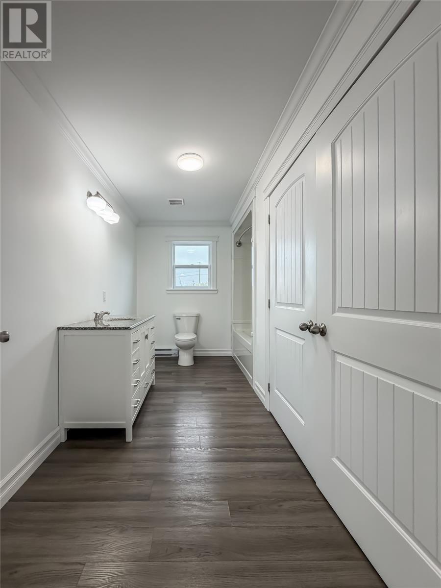 6 South West Crescent - 12