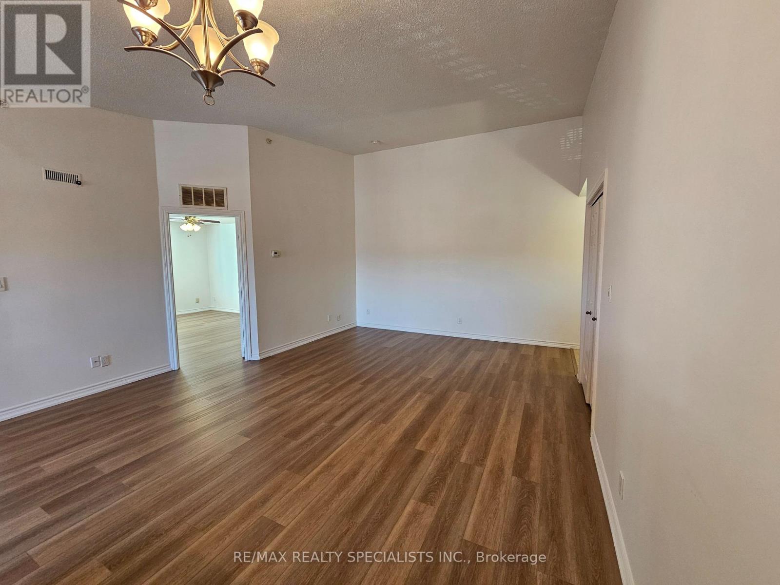 4025 Kilmer Drive — photo 8