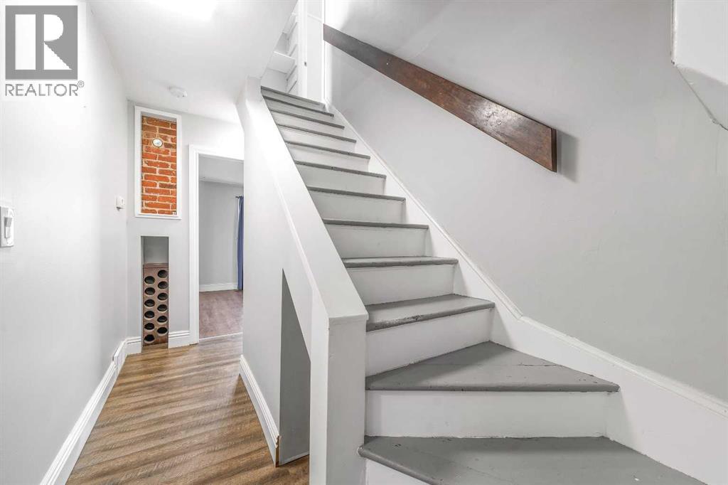 106 8 Avenue W - 15