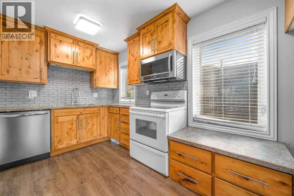 106 8 Avenue W - Image 6