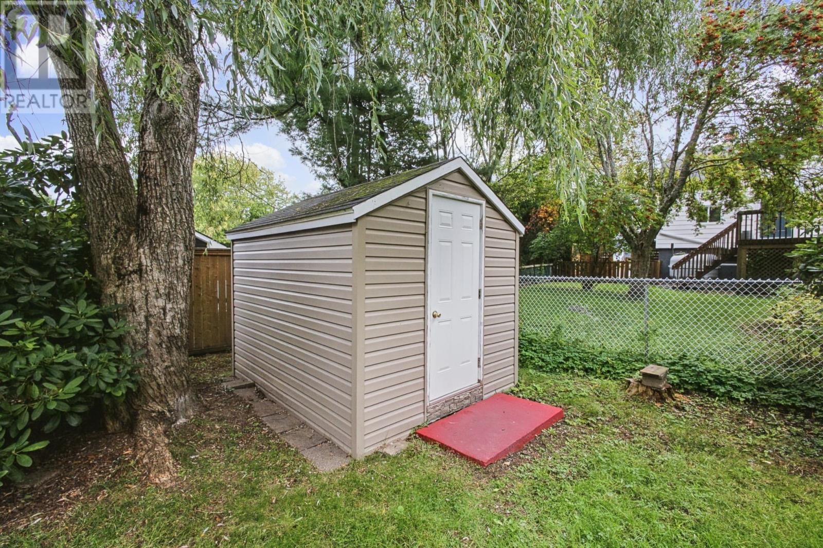 46 Adelaide Avenue - 35