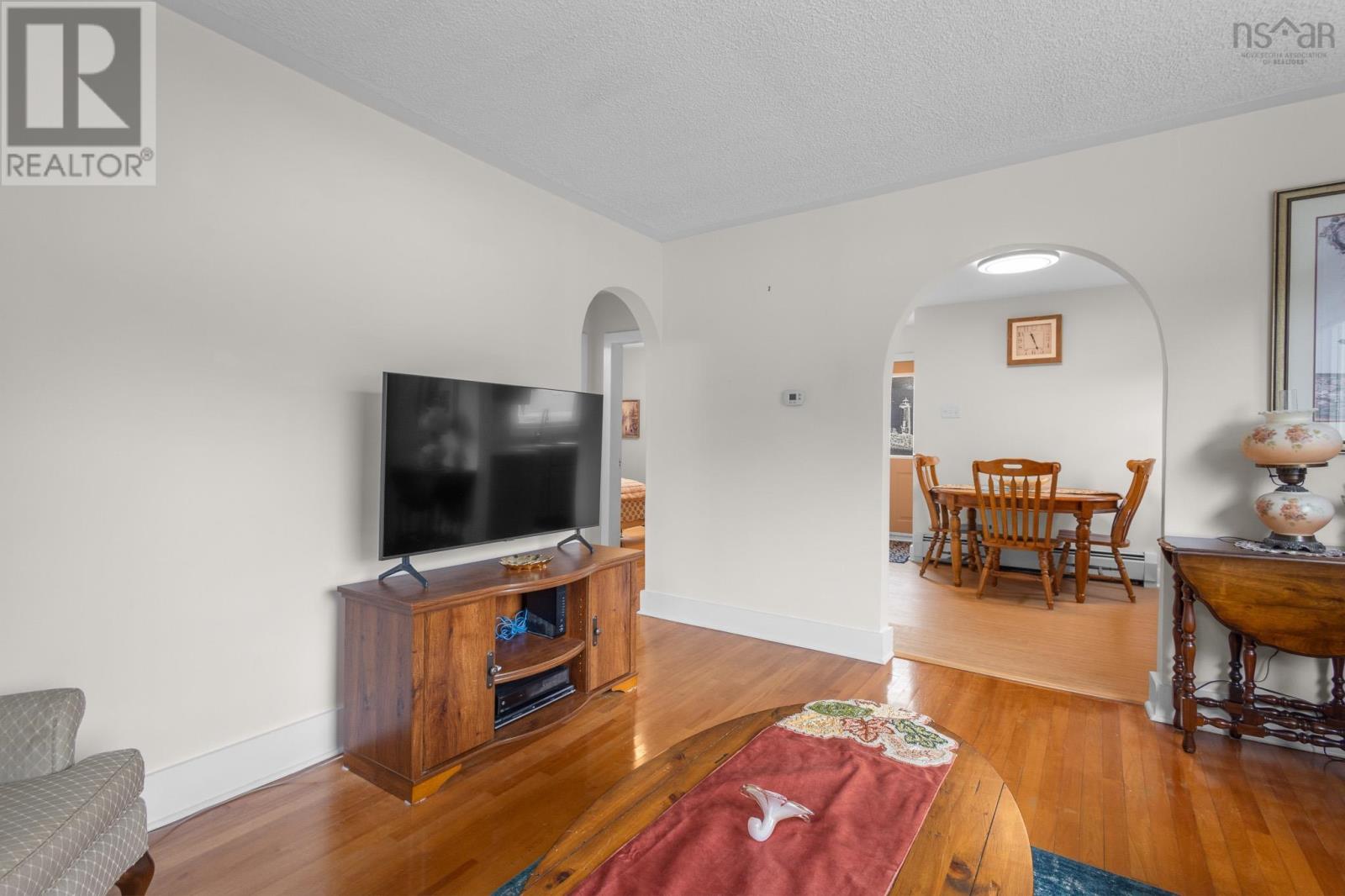 46 Adelaide Avenue - 8
