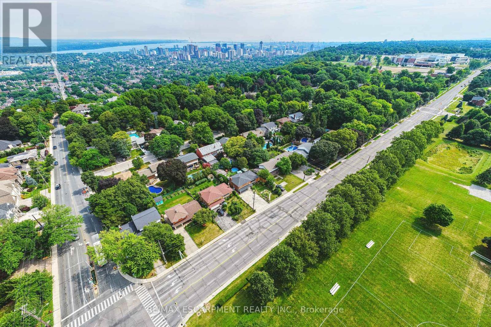 364 FENNELL AVENUE W - Image 49