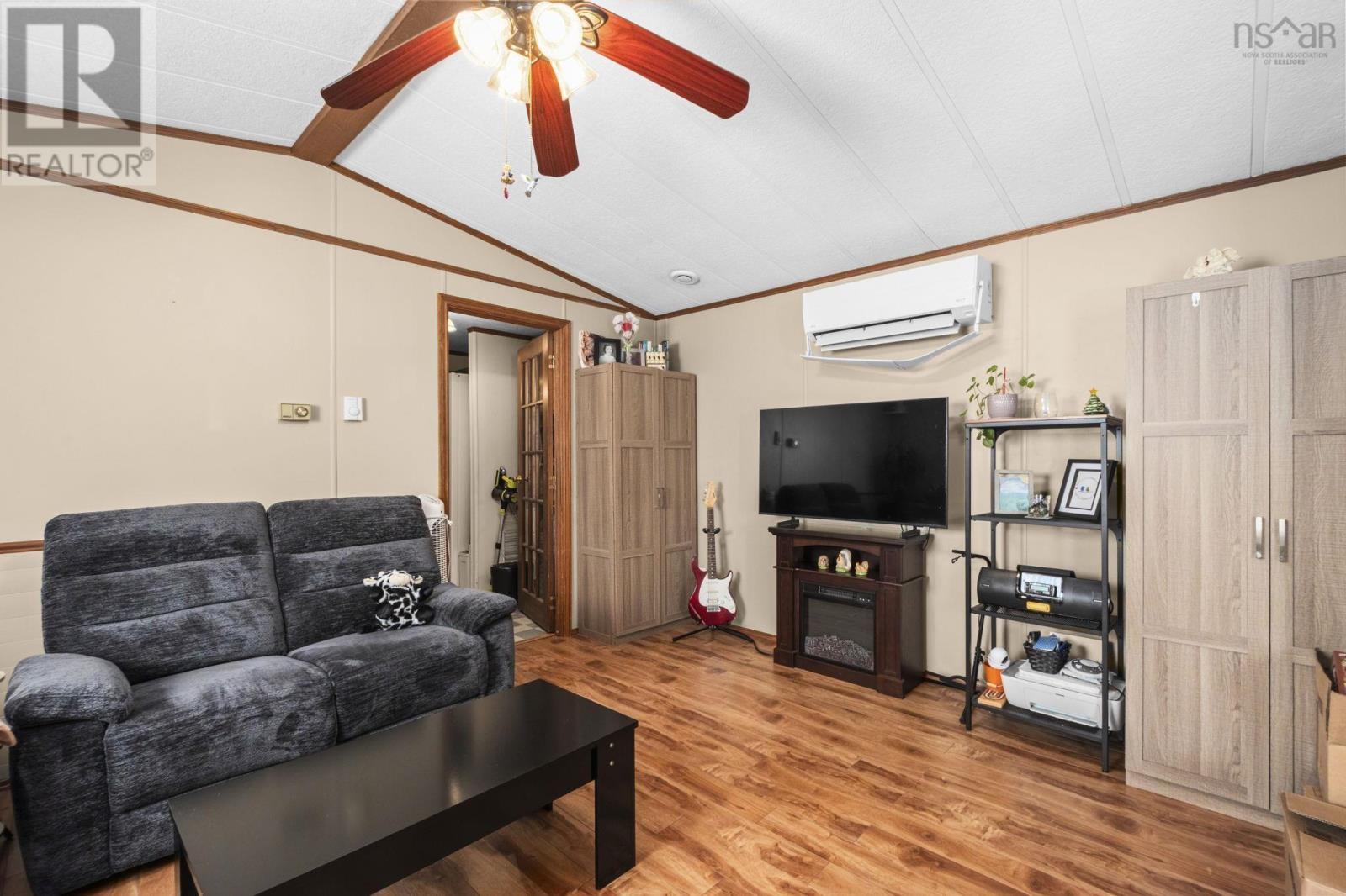 47 Earleton Avenue - 10