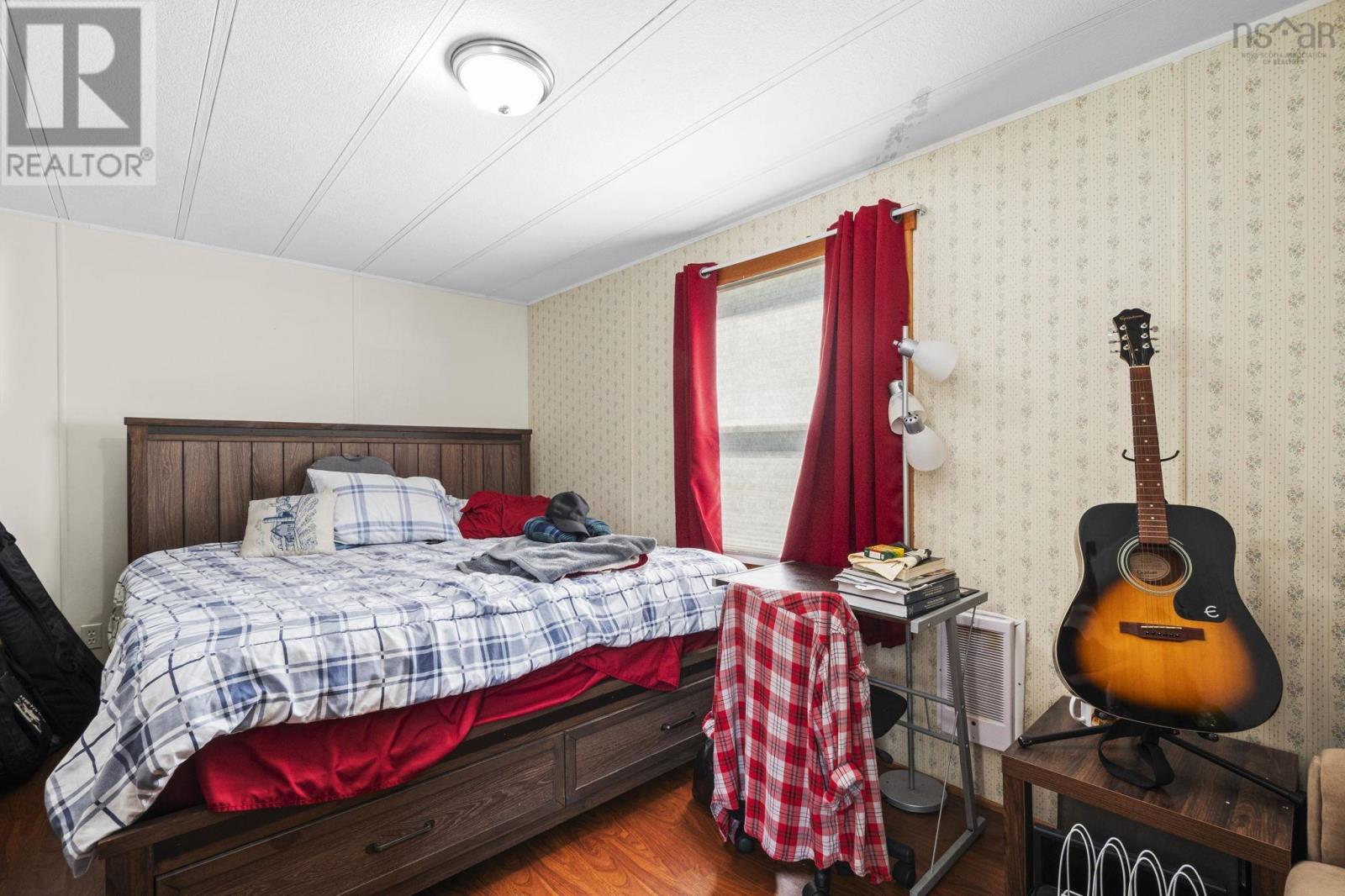 47 Earleton Avenue - 15