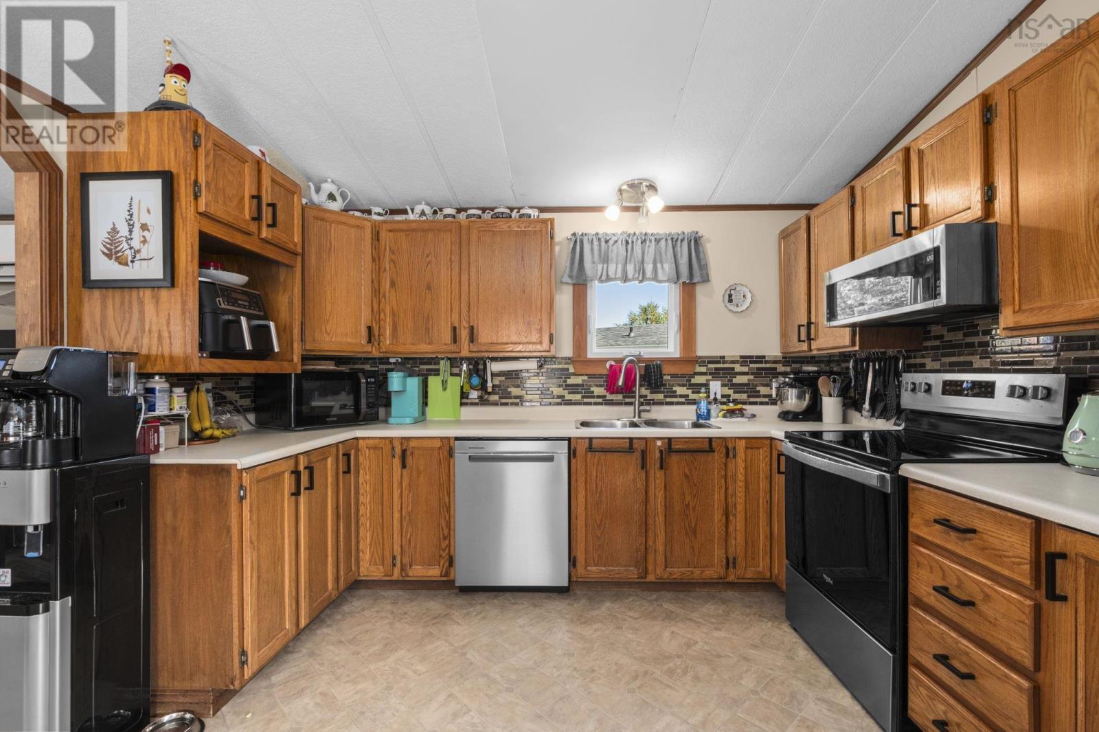 47 Earleton Avenue - 6