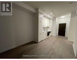 510 - 60 Honeycrisp Crescent, Vaughan, ON L4K0N5 Photo 9