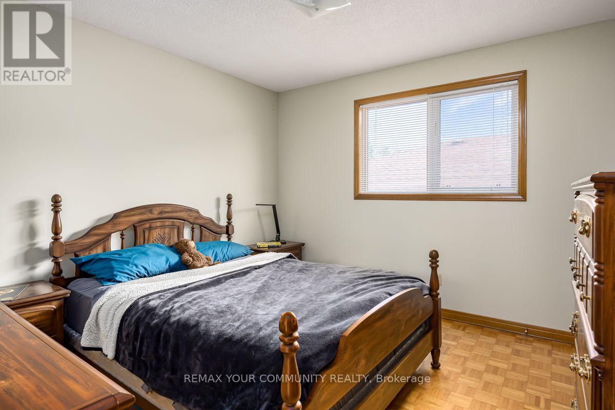 55 Thistle Ridge Drive, Vaughan, ON photo 18
