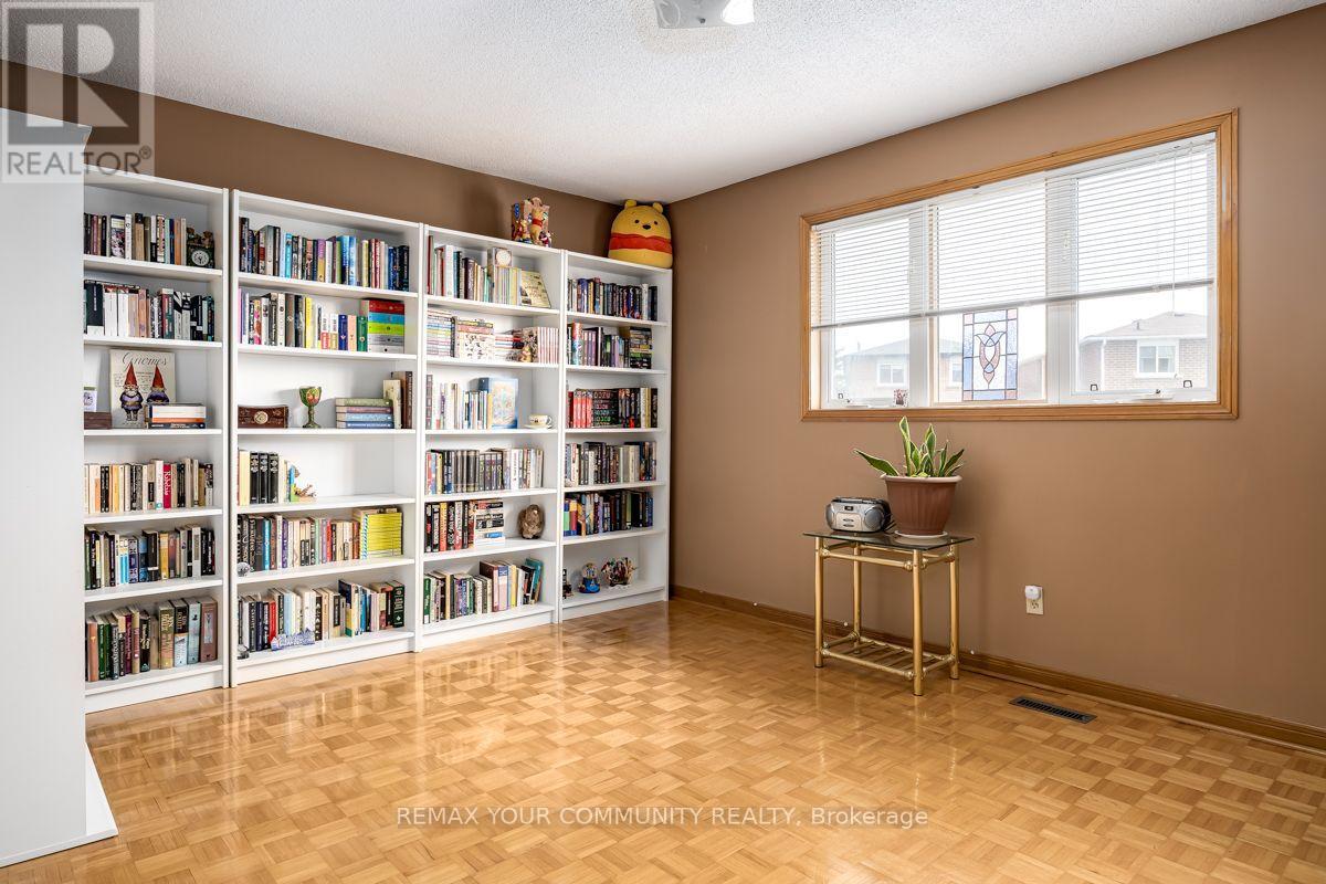 55 Thistle Ridge Drive, Vaughan, ON photo 19