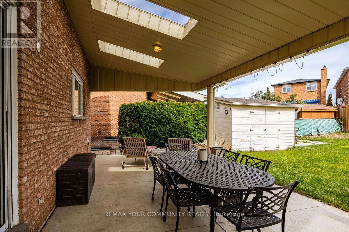 55 THISTLE RIDGE DRIVE - 24