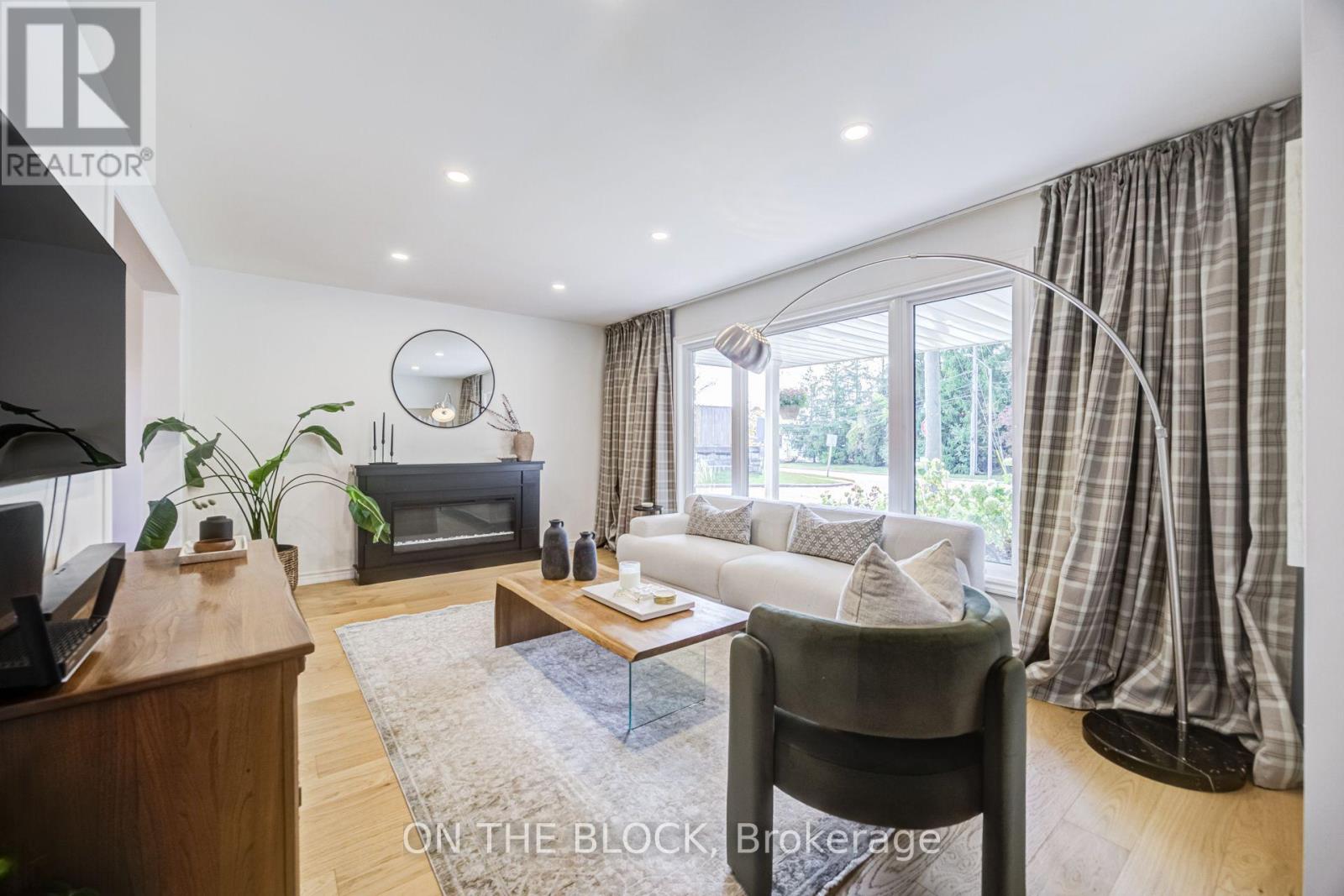 45 Palmwood Gate, Whitchurch-Stouffville, ON photo 5