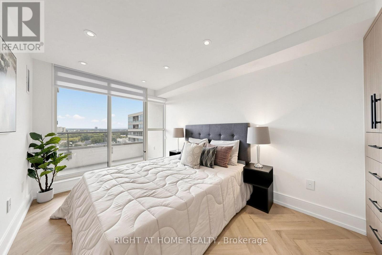 1506- 7 Townsgate Drive, Vaughan, ON photo 32