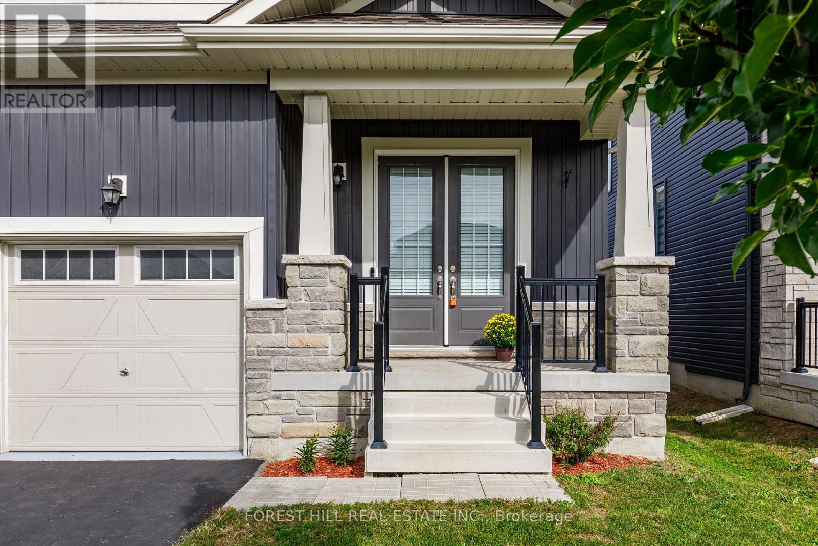 22 Simona Avenue, Wasaga Beach photo 6