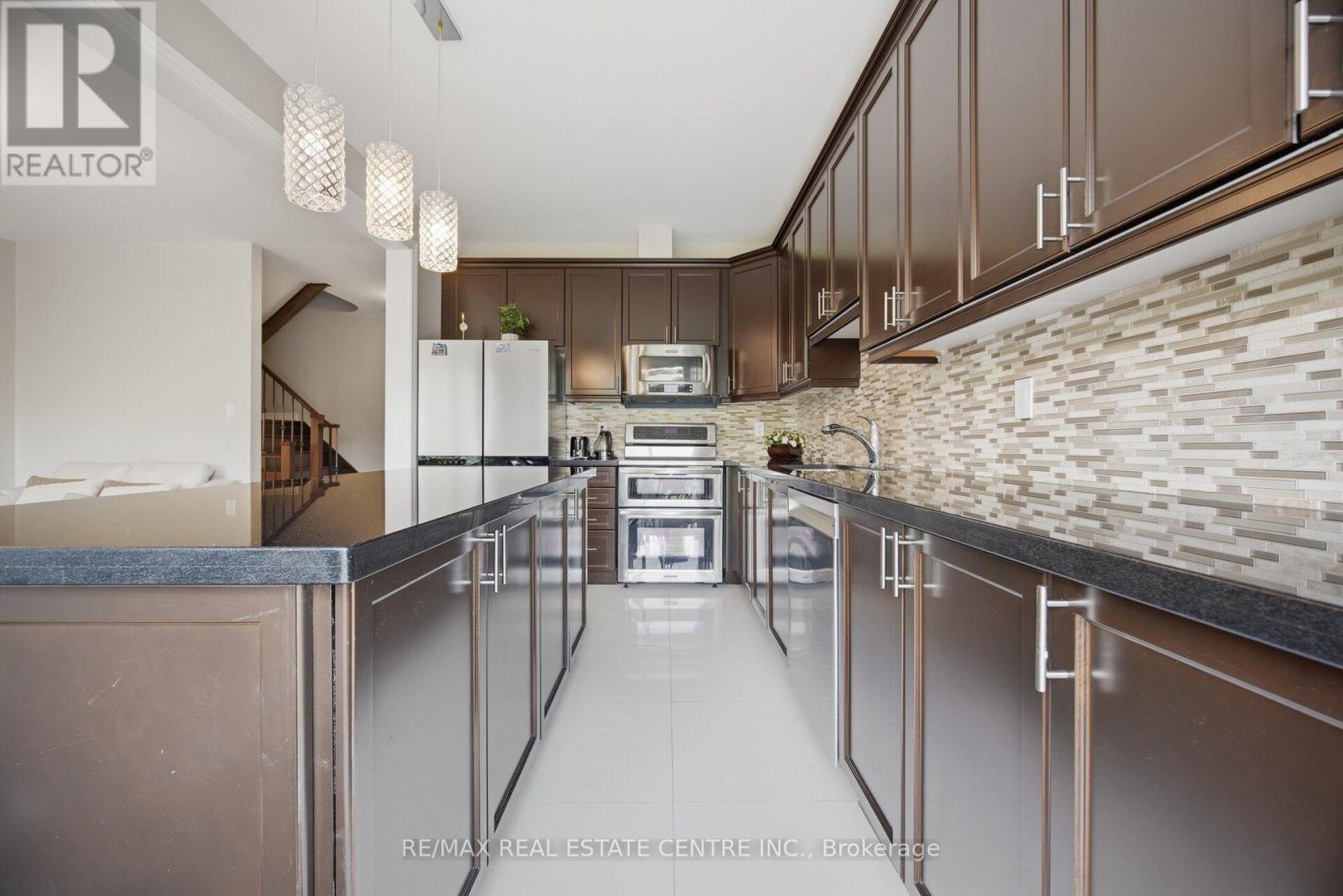 2425 QUETICO Crescent, Oakville, ON photo 14