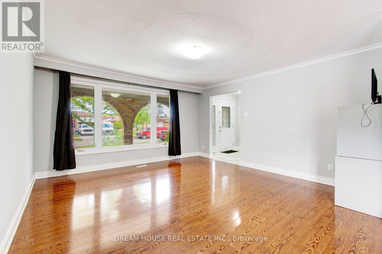 3764 WYEWOOD ROAD - 10