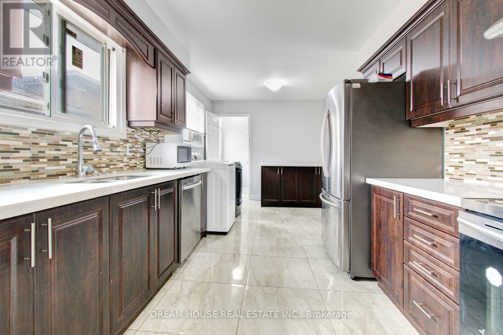 3764 WYEWOOD ROAD - 16