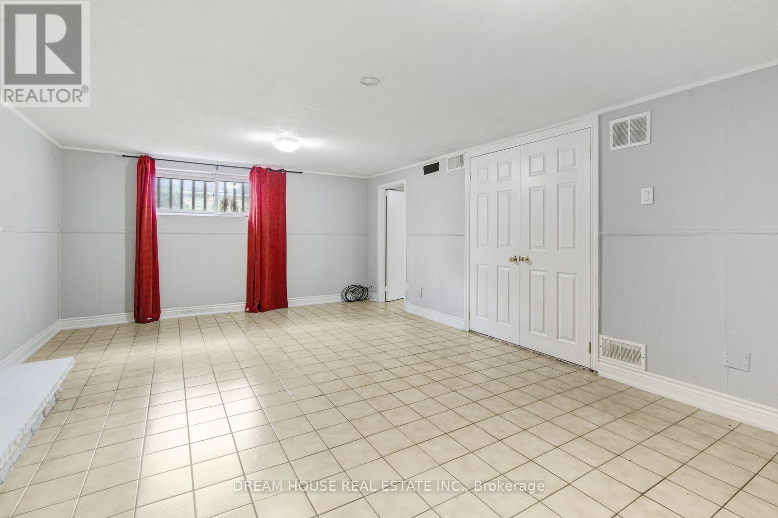 3764 WYEWOOD ROAD - 35