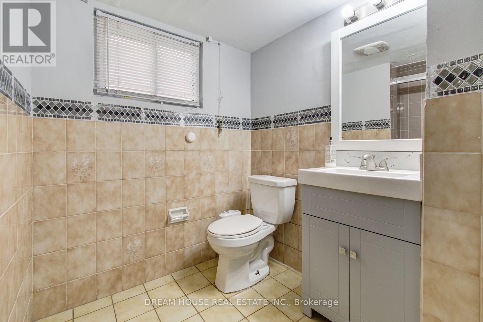 3764 WYEWOOD ROAD - 39