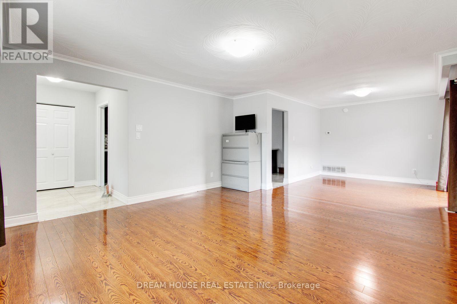 3764 WYEWOOD ROAD - 7