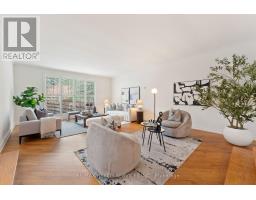 Living room - 546 Conservation Drive, Brampton, ON L6Z0B8 Photo 9