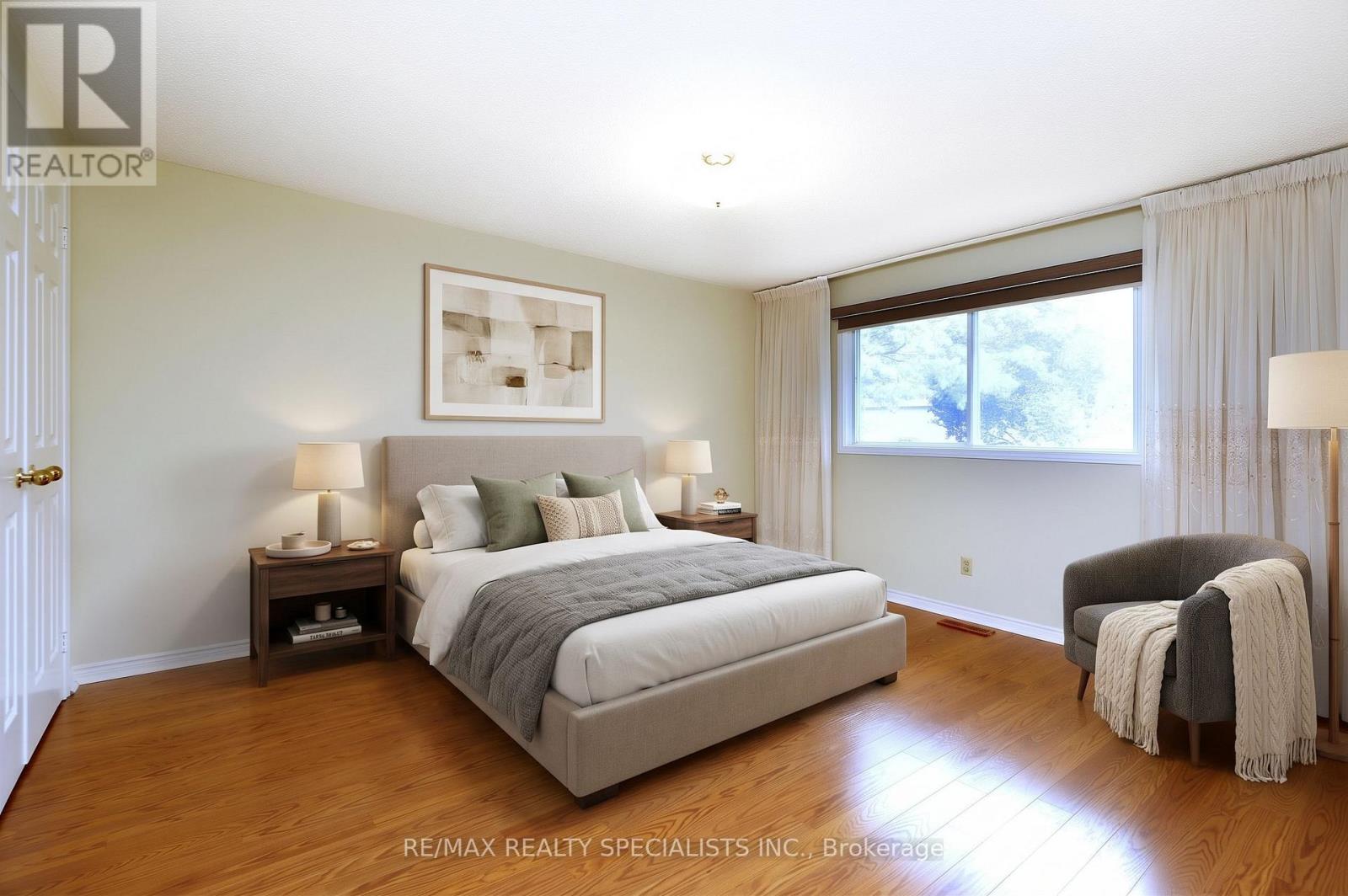 4 Mowat Court, Brampton, ON photo 34