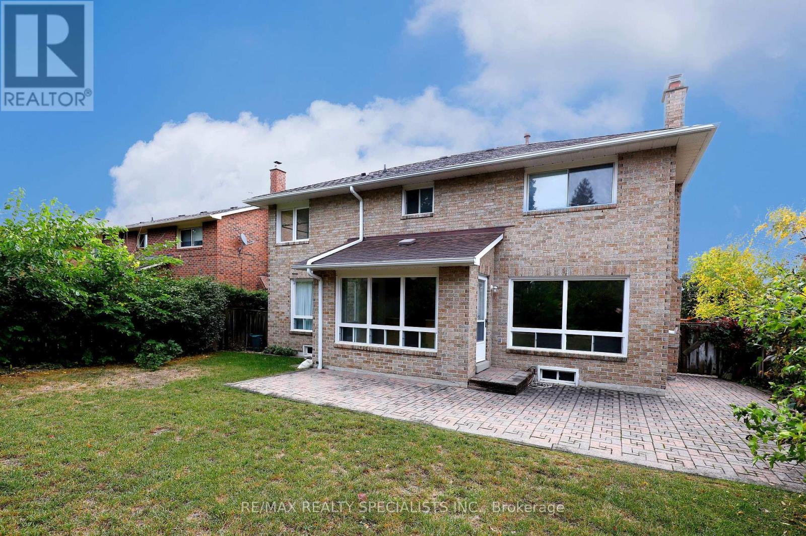 4 Mowat Court, Brampton, ON photo 50
